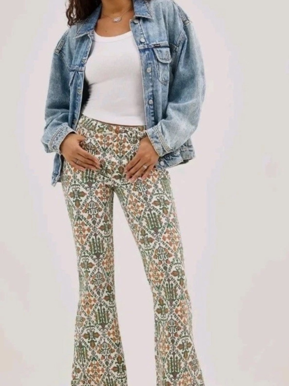 wrangler high rise fierce flare  size 8 29×32 - Picture 3 of 7
